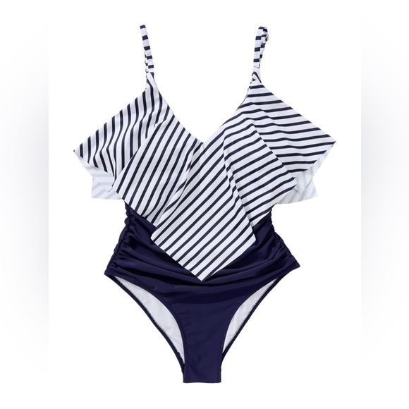 Slimming Ruffle Swimsuit - Picture 4 of 6